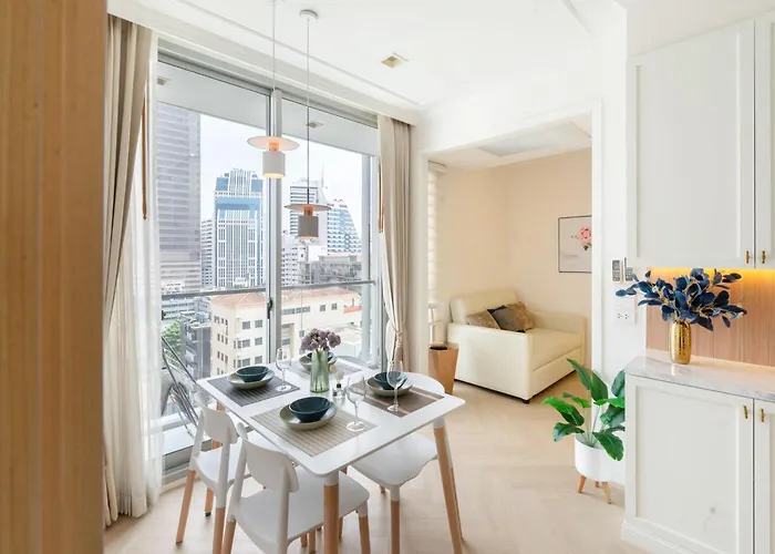 Skyline Suites Sukhumvit 11
